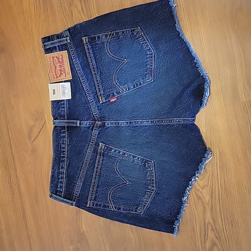 NWT Levi’s 501 high waisted cutoff shorts size 31